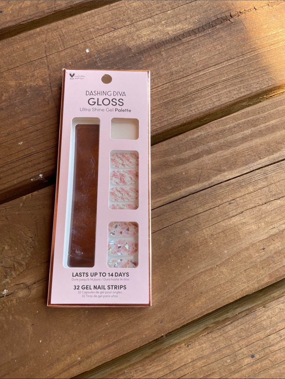 Dashing Diva Gloss Ultra Shine Gel Press-On Nails - Pink Marble & Iridescent